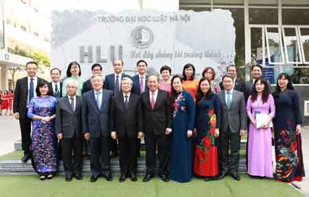 Giữ vị trí tiên phong trong nghiên cứu và phát triển khoa học pháp lý - ảnh 2